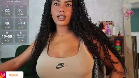 Naomi     online show from 02/11/26, 06:46