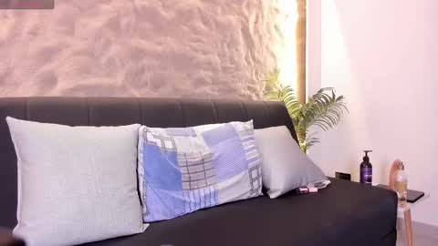 I am Naomy online show from 02/03/26, 07:08