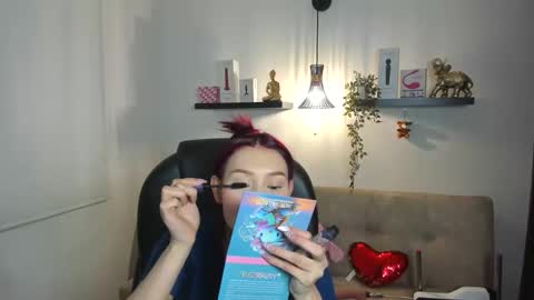 naomy online show from 06/09/26, 11:27