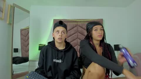 Snapshot of naomyanddany chatting on 03/06/25, 06:08 NaomyAndDany online show from 03/06/25, 06:08