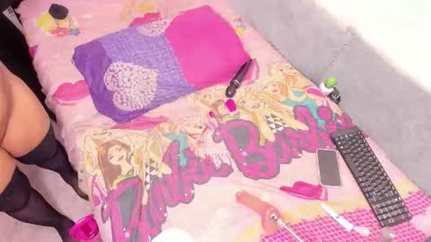 Naomyfoxx online show from 12/21/25, 06:31