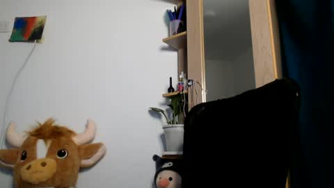 naomylux1 online show from 07/17/26, 07:04