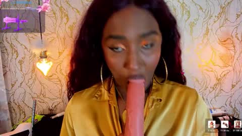 Naomy online show from 02/02/26, 09:24