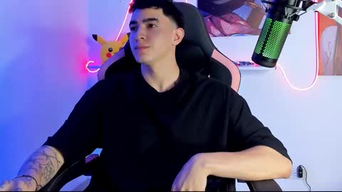 sebastian online show from 03/08/25, 06:54