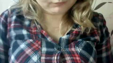 Snapshot of narcisjill chatting on 12/12/24, 12:22 NarcisJill online show from 12/12/24, 12:22