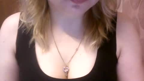 Snapshot of narcisjill chatting on 01/08/25, 04:00 NarcisJill online show from 01/08/25, 04:00