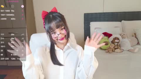 Naree online show from 12/24/24, 12:11