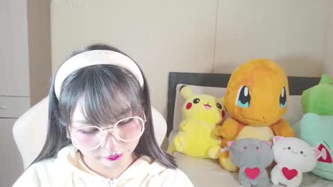 Snapshot of naree_masaki chatting on 10/26/25, 06:14 Naree online show from 10/26/25, 06:14