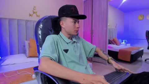 Nascary Fox online show from 01/10/26, 07:15