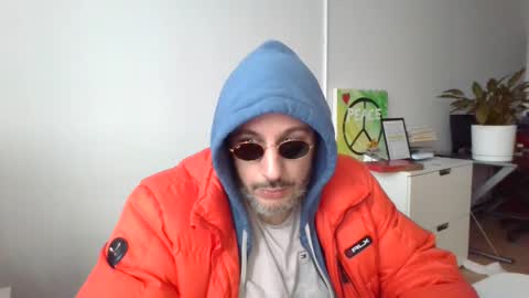 Snapshot of nassobout chatting on 01/09/25, 02:40 nassobout online show from 01/09/25, 02:40