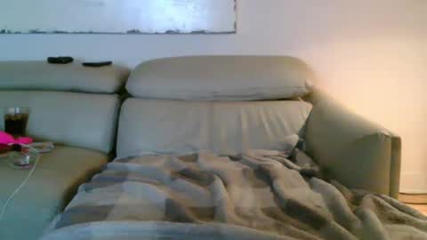 nassobout online show from 12/05/25, 01:58