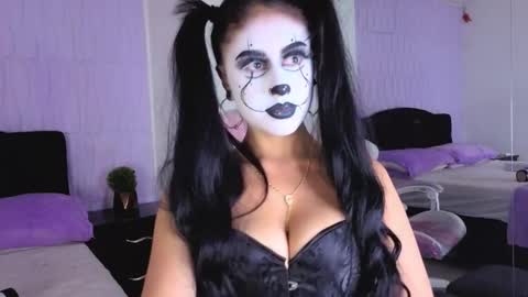 Maira online show from 10/31/25, 03:46