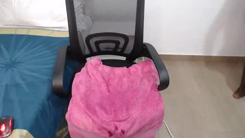 Mona online show from 01/27/25, 01:05