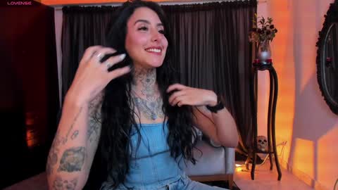 Snapshot of nasty_alice1 chatting on 01/24/25, 02:39 Goddess Alice online show from 01/24/25, 02:39