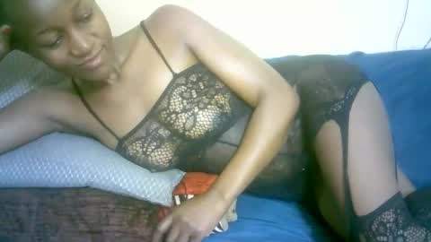 Marie online show from 10/10/25, 05:23