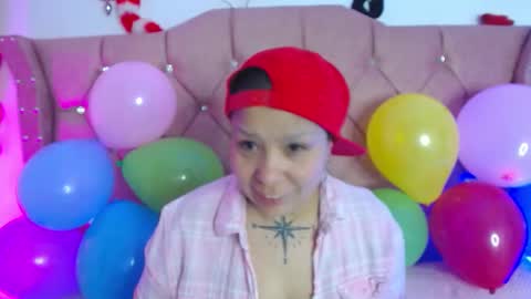 nat_evans8 online show from 03/25/26, 11:22