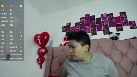 nat_evans8 online show from 06/18/26, 01:17
