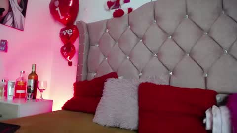 nat_evans8 online show from 07/14/26, 03:55