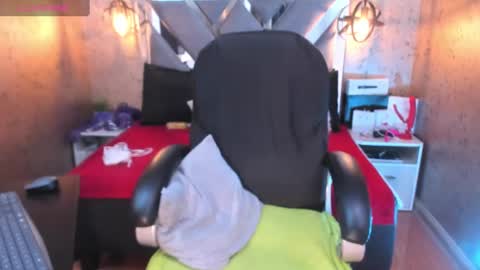 Snapshot of natacha_black00 chatting on 01/22/25, 11:21 Natacha black online show from 01/22/25, 11:21