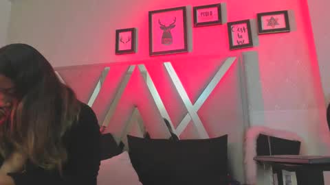 Snapshot of natacha_black00 chatting on 02/18/25, 12:17 Natacha black online show from 02/18/25, 12:17