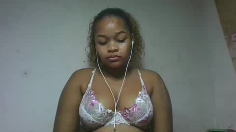 natachazz online show from 04/12/26, 07:02