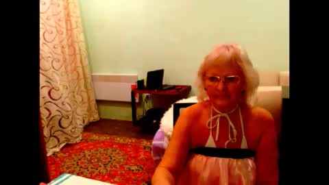 natali online show from 11/08/25, 08:40