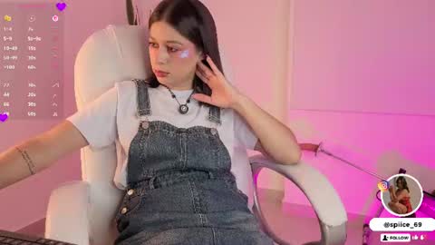 natalia andrea online show from 07/15/26, 10:48