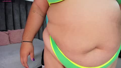 Snapshot of natalia_curvy1 chatting on 01/09/25, 06:04 Nathalia online show from 01/09/25, 06:04