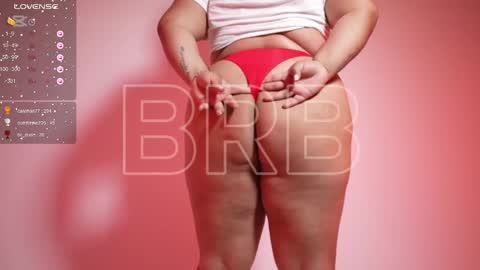 Snapshot of natalia_curvy1 chatting on 02/11/25, 09:14 Nathalia online show from 02/11/25, 09:14