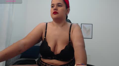 Snapshot of natalia_curvy1 chatting on 10/08/25, 10:46 Nathalia online show from 10/08/25, 10:46