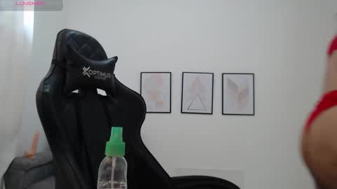 Snapshot of natalia_curvy1 chatting on 01/09/26, 05:37 Nathalia online show from 01/09/26, 05:37