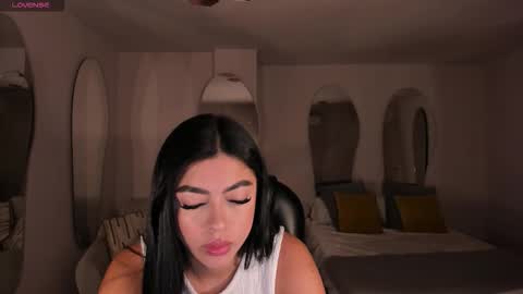 Snapshot of nataliagaret chatting on 09/14/25, 11:15 Nata online show from 09/14/25, 11:15