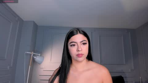 Snapshot of nataliagaret chatting on 12/14/25, 10:58 Nata online show from 12/14/25, 10:58