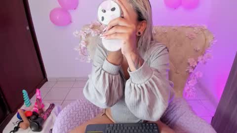 Nataliua Henao online show from 09/26/25, 02:32