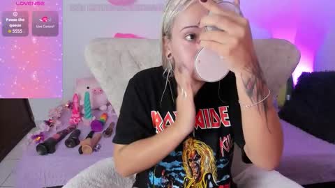 Nataliua Henao online show from 12/19/25, 04:14