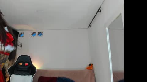 natalie1012 online show from 12/19/25, 01:51