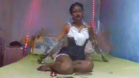 natalie19240216 online show from 03/05/25, 07:38