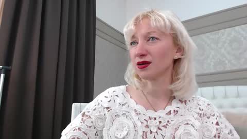 Snapshot of natalie_bitton chatting on 02/10/26, 09:35 Natalie online show from 02/10/26, 09:35