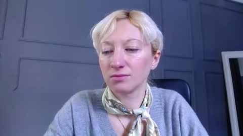 Snapshot of natalie_bitton chatting on 02/20/26, 06:19 Natalie online show from 02/20/26, 06:19