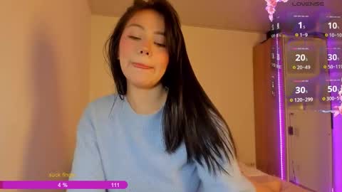 Snapshot of natalie_dream chatting on 11/05/25, 04:01 natalia online show from 11/05/25, 04:01