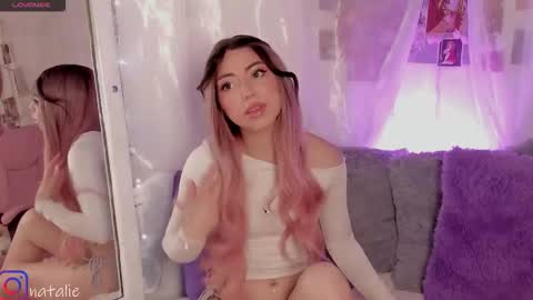 Snapshot of natalie_jaensen chatting on 10/21/25, 12:22 online show from 10/21/25, 12:22