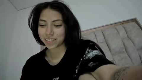 Snapshot of natalie_jaensen chatting on 11/10/25, 03:38 online show from 11/10/25, 03:38