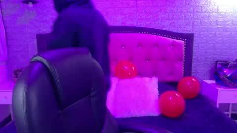 natalie  online show from 02/18/26, 03:24