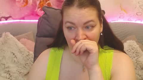 Snapshot of nataly_cute1 chatting on 06/24/26, 07:13 Nataly online show from 06/24/26, 07:13