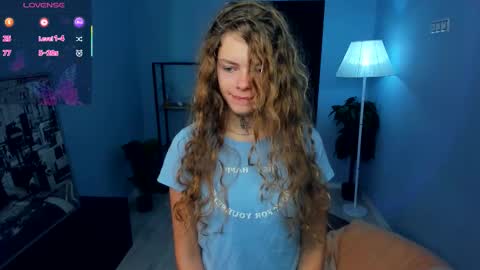 Natalie online show from 09/28/25, 05:13