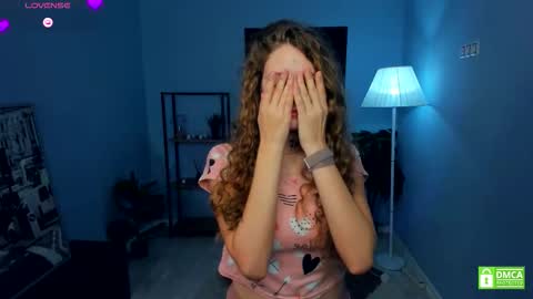 Natalie online show from 11/12/25, 05:52