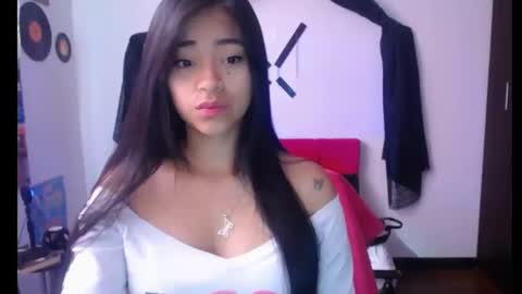 Nataly Escobar online show from 01/25/25, 01:52