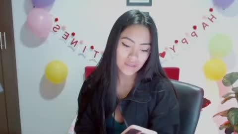 Nataly Escobar online show from 09/12/25, 12:16