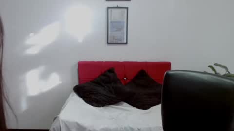 Nataly Escobar online show from 01/07/26, 12:40