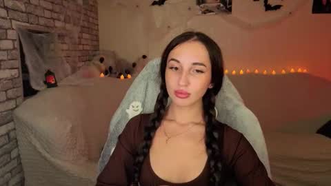 Nataly online show from 10/18/25, 10:32